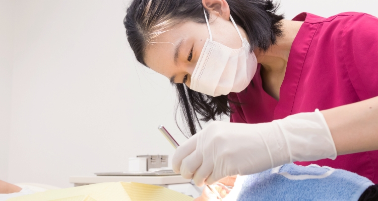 文京区後楽園・飯田橋の歯医者・矯正歯科「文京いわぶち歯科・矯正歯科」|いつまでも健康なお口を保つ徹底した予防システム